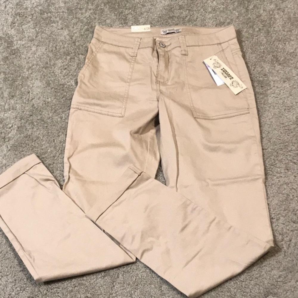 Vintage America Straight Leg Women's Jeans in Light Beige